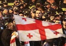 Тбилисидаги акцияда 3 нафар полициячи тан жароҳати олди