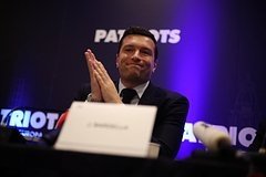 Bardella Yelisey va Matinyon saroylaridan Yevropa Ittifoqi bayrog‘ini olib tashlashga va’da berdi