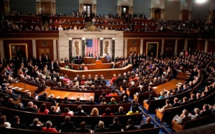 АҚШ Сенати Россияга қарши санкцияларни кўриб чиқишни кейинроққа қолдирди