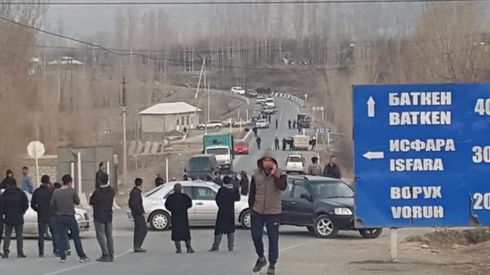 Қирғизистон отишма олдиндан тайёрланганини айтди. КХШТ кучлари вазиятга аралашмоқчи