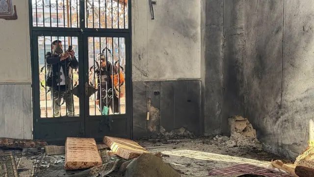 Суриядаги шиалар масжидида юз берган портлашдан сўнг, мамлакатдаги алавийлар норозилик намойишларига чиқди