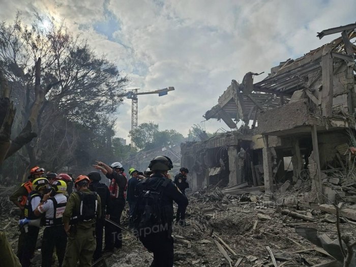 Eron AQShning hujumidan so‘ng Isroilga o‘nlab raketalar uchirdi