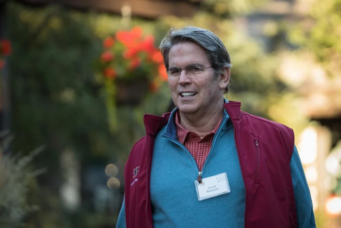 АҚШ расмийси Бессент билан можаро туфайли истеъфога чиқмоқчи