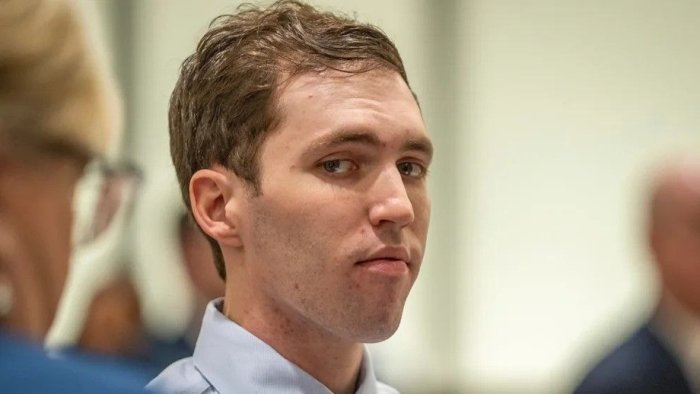 Charli Kirkni o‘ldirganlikda ayblanayotgan Tayler Robinsonning sudi boshlandi