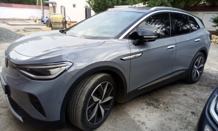 Nukusda fuqaroning Volkswagen avtomobili auksionga chiqarildi
