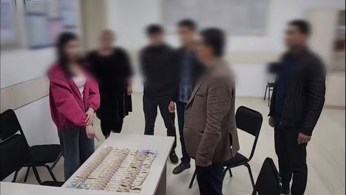 Buxoroda ishqiy yozishmalar orqali tovlamachilik qilganlar ushlandi