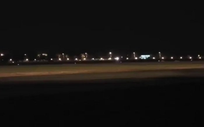 Malayziyada qiruvchi samolyot havoda yonib ketdi (video)