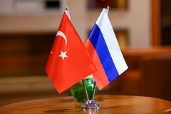 Туркия ва Россия Украинада тинчлик ўрнатишни муҳокама қилмоқда