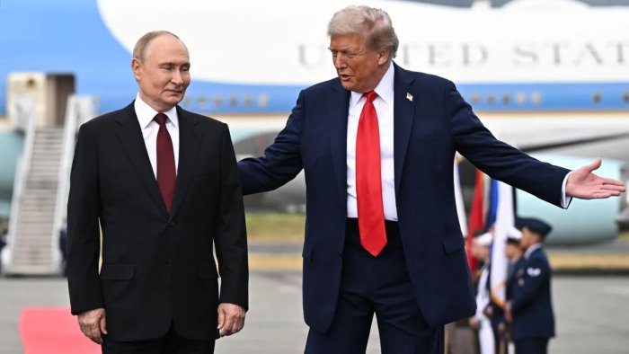 Трамп: "Путин билан учрашув жойи бўйича келишмовчилик рўй берди"