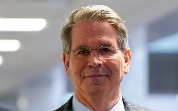 AQSh Rossiya neftining xaridorlariga qarshi choralarni qo‘llab-quvvatlashi mumkin