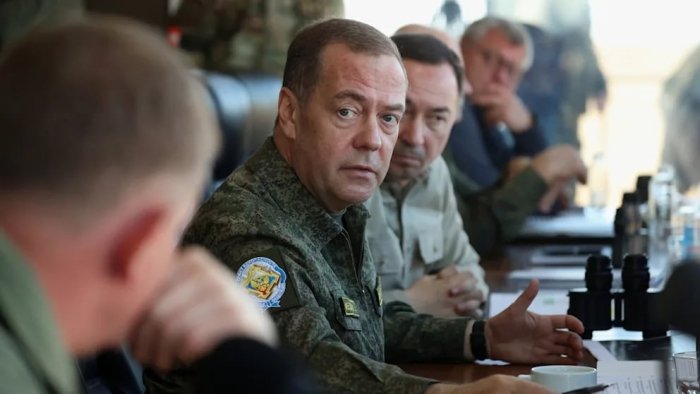 Medvedev Ukrainaning «Oreshnik» bilan urilishini «galoperidol ukoli» deb atadi