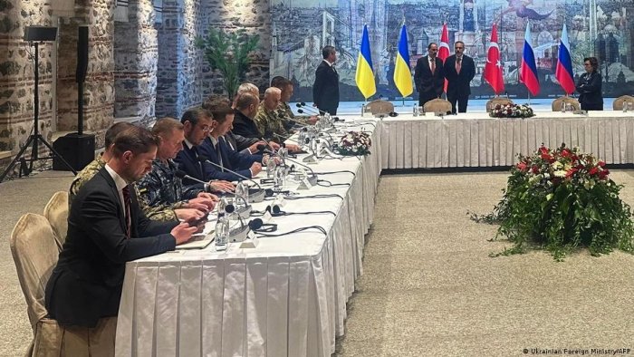 Ukrainaning Rossiya bilan tinchlik muzokaralari to‘xtatildi