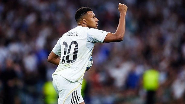 Chempionlar ligasi. "Real" "Marsel"ni 1 kishi kam bo‘lib mag‘lub etdi