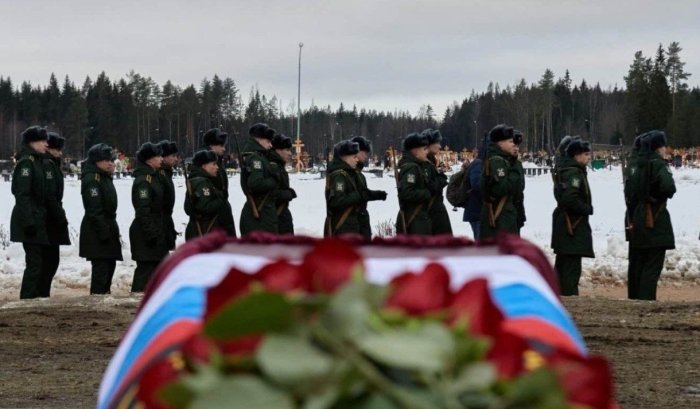 Россия Украинага қарши олиб бораётган уруш давомида деярли 1 миллион аскаридан айрилган Россия Украинага қарши олиб бораётган уруш давомида деярли 1 миллион аскаридан айрилган
