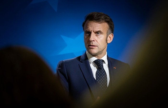 Макрон Россия қуролли кучларининг Харьковдаги йўловчи поездига ҳужумини қоралади