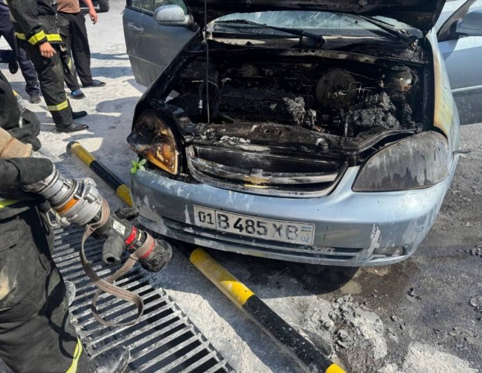 Юнусободда Lacetti ёниб кетди Юнусободда Lacetti ёниб кетди