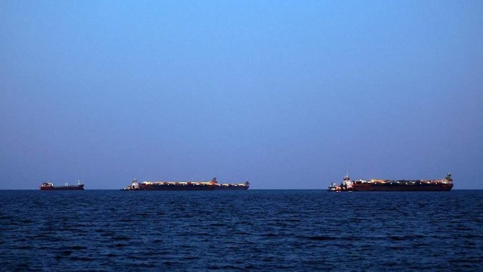 АҚШ дунё бозорига нефть етказилишини таъминлаш учун ҳарбий куч ишлатмоқда