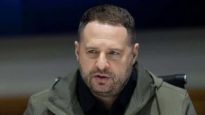 Андрей Ермак Трамп ва Путиннинг учрашуви ўтказилиши мумкин бўлган жойларни тилга олди