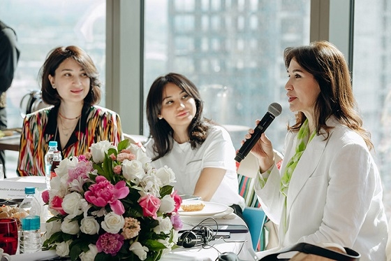 Tukli semiz buvilar bilan porno