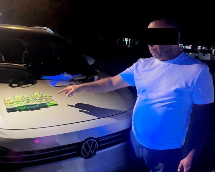 Migrasiya agentligining 2 xodimi jinoyat ustida qo‘lga tushdi