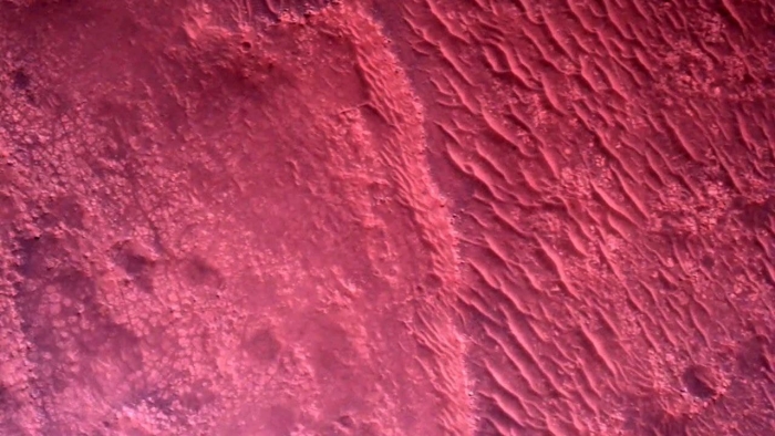 Хитой марсоходи Марс бўйлаб бир километрдан ошиқ юриб қўйди