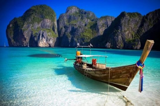 Таиланд 2021 йилгача туристларни қабул қилмоқчи эмас