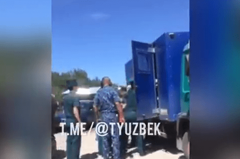 Samarqandda IIB xodimlari va ayollar o‘rtasidagi mojaro: asl sabab nima edi? (video) Samarqandda IIB xodimlari va ayollar o‘rtasidagi mojaro: asl sabab nima edi? (video)