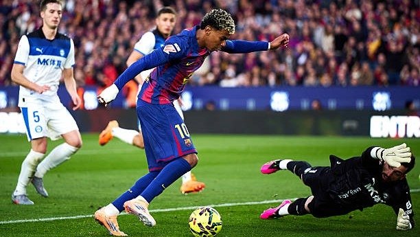 Ла лига. «Барселона» Ольмонинг дубли эвазига «Алавес»ни мағлуб этди (ВИДЕО)