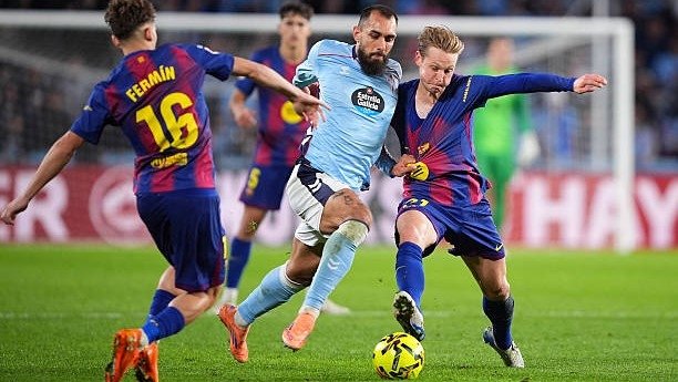 «Барселона» «Сельта» майдонида муҳим ғалабага эришди ва «Реал» билан фарқни қисқартирди (ВИДЕО)