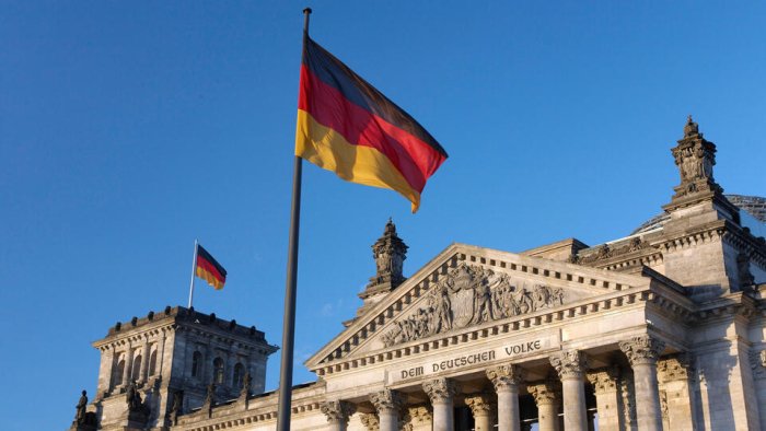 Германия ҳукумати Россиядаги немис тадбиркорларини икки мартадан солиқ тўлашга мажбур қилмоқда