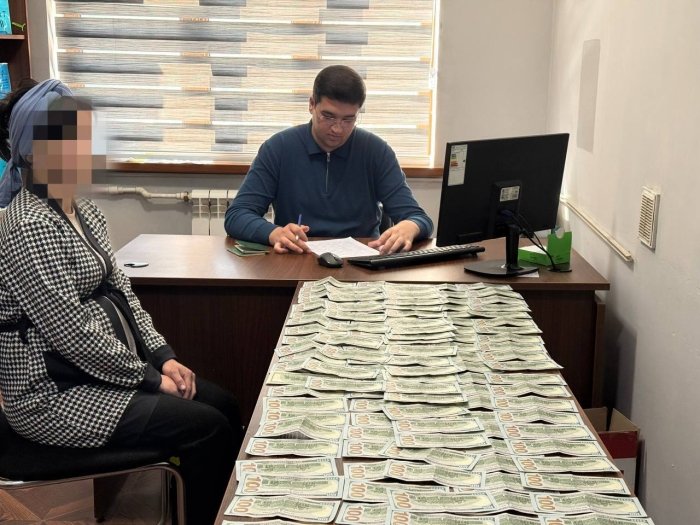 Марҳамат туманида ота фарзанди учун 12 минг АҚШ доллари миқдорида алимент пулини олдиндан тўлаб берди