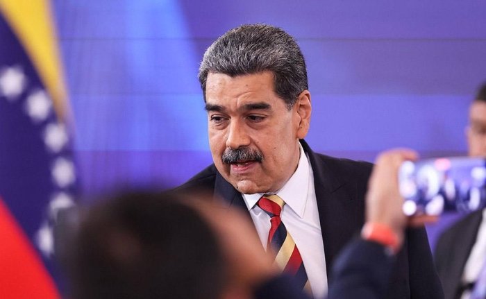 Пентагон Мадуро режимини ағдаришга тайёрлигини билдирди 