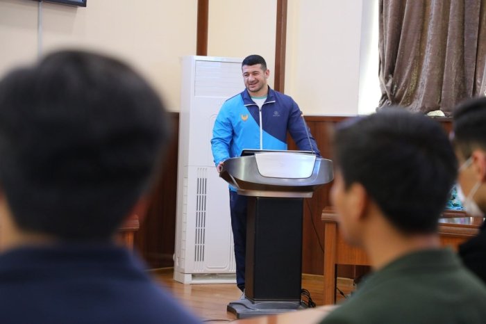 Sport — ilhom va birlik manbai: TDIUda ma’naviy-ma’rifiy uchrashuv o‘tkazildi