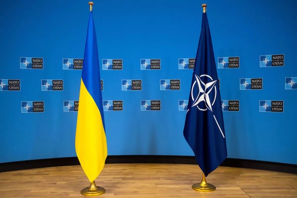 НАТО бош котиби: "Украинага ҳеч ким альянсга қўшилишни ваъда қилмаган"