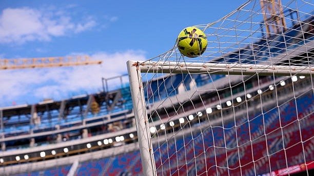 "Барселона" "Камп Ноу"га қайтди (фото)