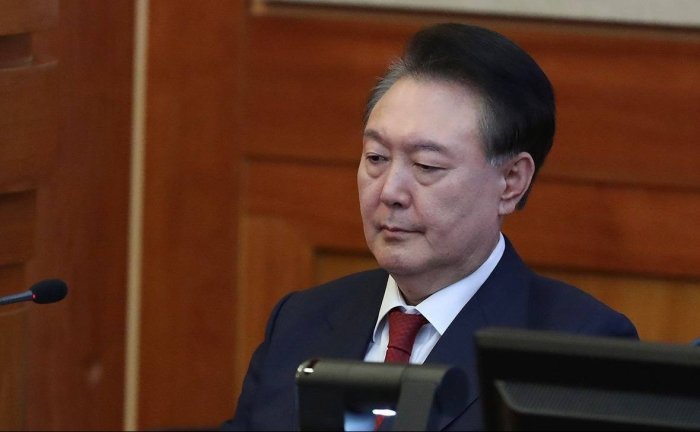 Жанубий Кореяда собиқ президент Юн Сок Ёлни ҳибсга олиш жараёни бошланди