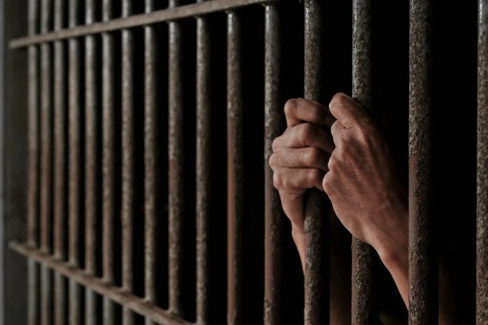 Qashqadaryoda 3 yoshli qizchani 19 mln so‘mga sotib yuborgan hamshira qamaldi