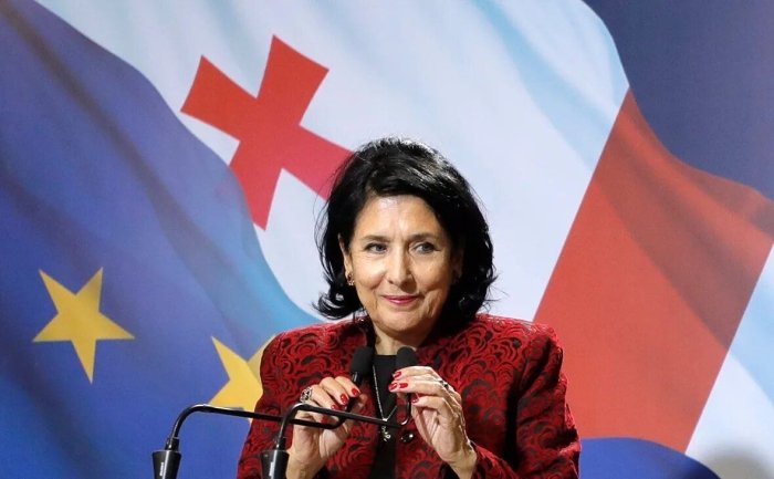 “Gruziya Xartiyasi” 17 muxolifat partiya va besh nafar mustaqil deputat tomonidan imzolandi