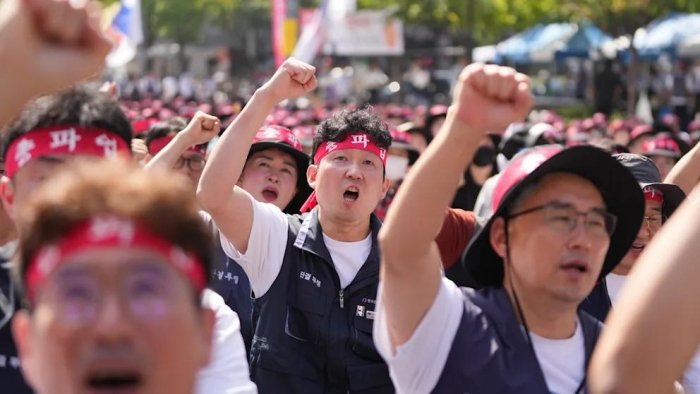 Koreya rahbari tug‘ilish darajasini oshirish uchun ish haftasini qisqartirishni taklif qildi