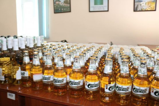 Xotinim jinsiy aloqa qilishni va kokraklarini qattiq siqishni xohlaydi. Natalya Varley seks rasmlar