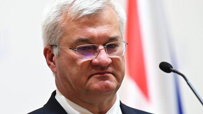Украина ТИВ раҳбари НАТО мамлакатлари вазирлари билан учрашув учун Туркияга келди Украина ТИВ раҳбари НАТО мамлакатлари вазирлари билан учрашув учун Туркияга келди