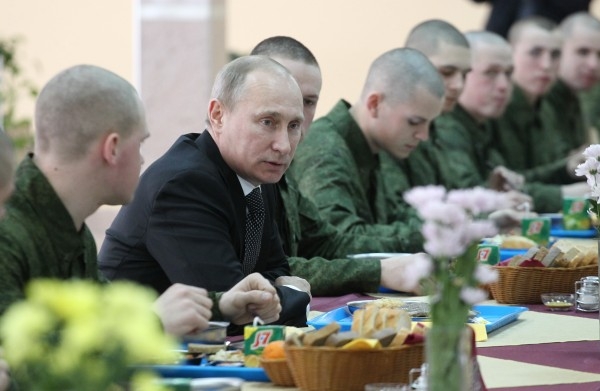 Putin: "Dunyodagi eng qudratli armiya - Rossiya armiyasi"