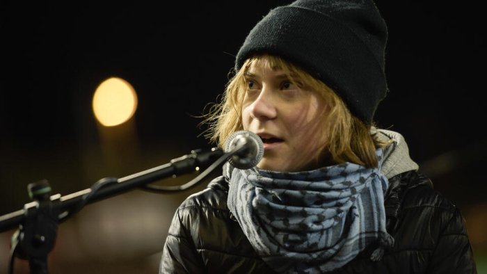 Лондондаги Palestine Action намойишида полиция Грета Тунбергни ҳибсга олди