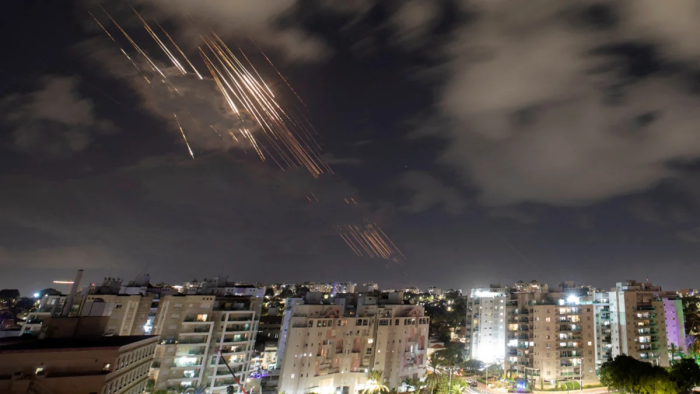 Eron Tel-Avivga hujumlarni kuchaytirish bilan tahdid qilmoqda