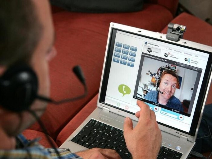 Амьель: Франция Америка видеоконференсия хизматларидан воз кечмоқчи