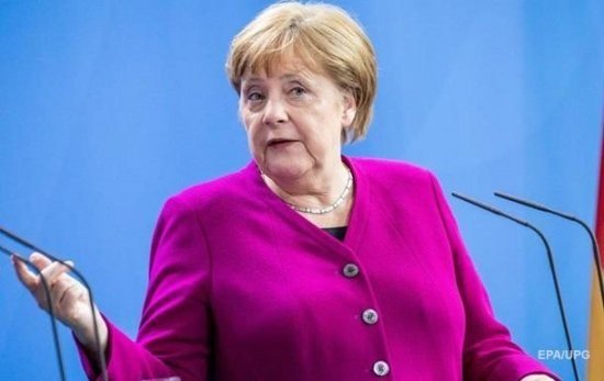 Ангела Меркель 2 йилдан сўнг сиёсатни тарк этади