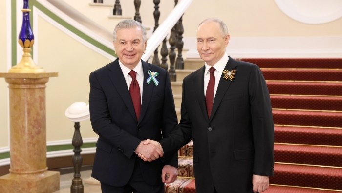 Владимир Путин Ўзбекистон ва бошқа давлатлар етакчиларини Ғалабанинг 81 йиллиги билан табриклади