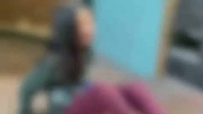 Тошкентда маст она гул дўконида қизини аёвсиз урди