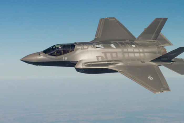 Польша учта АҚШнинг F-35 қирувчи самолётларини қабул қилиб олди