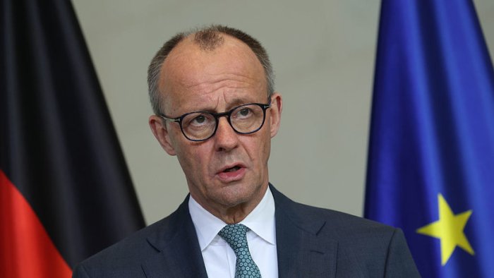 Фридрих Мерцнинг рейтинги рекорд даражада пасайди: Германияликларнинг 78 фоизи ундан норози